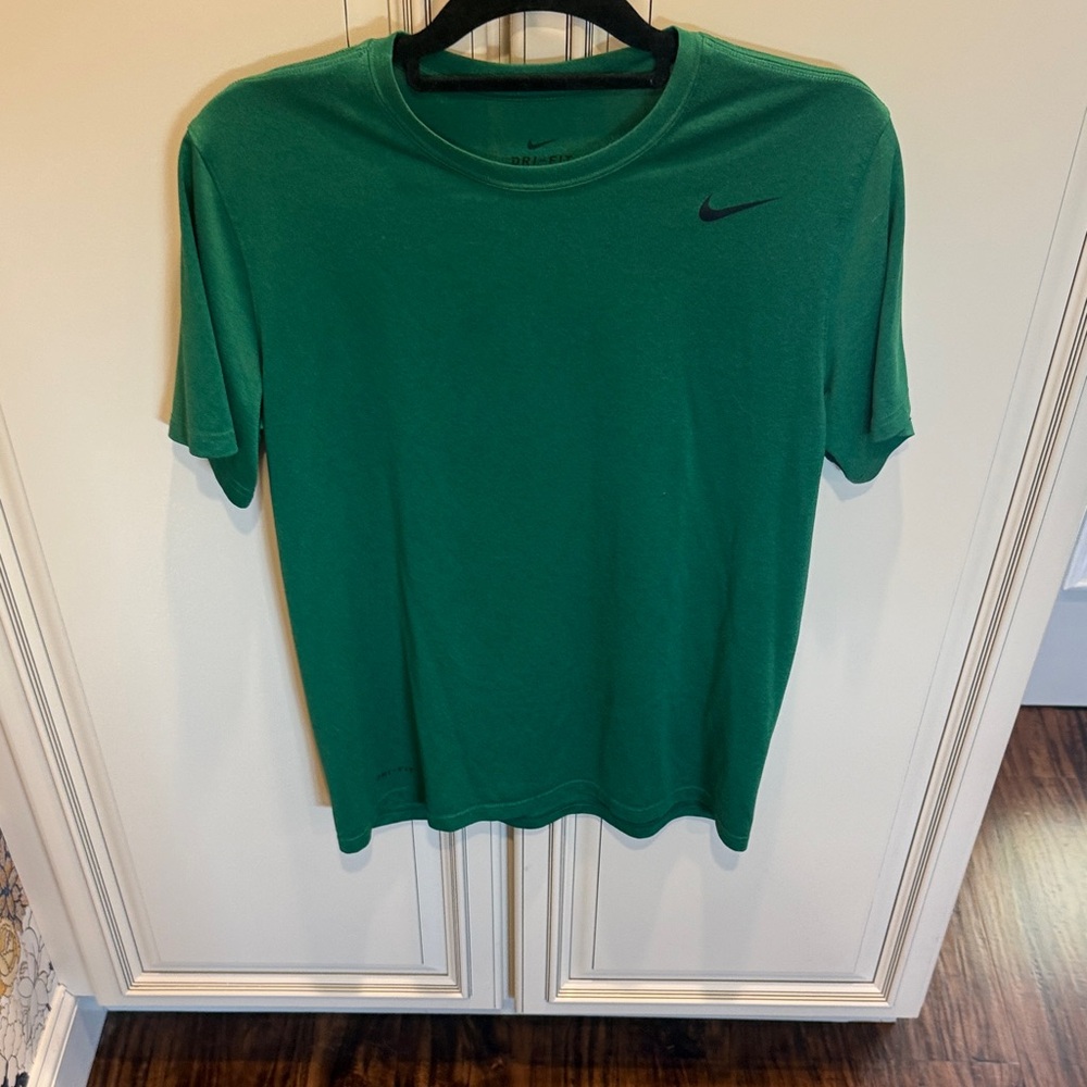 Nike Dri-FIT Green Athletic Tee – Size M